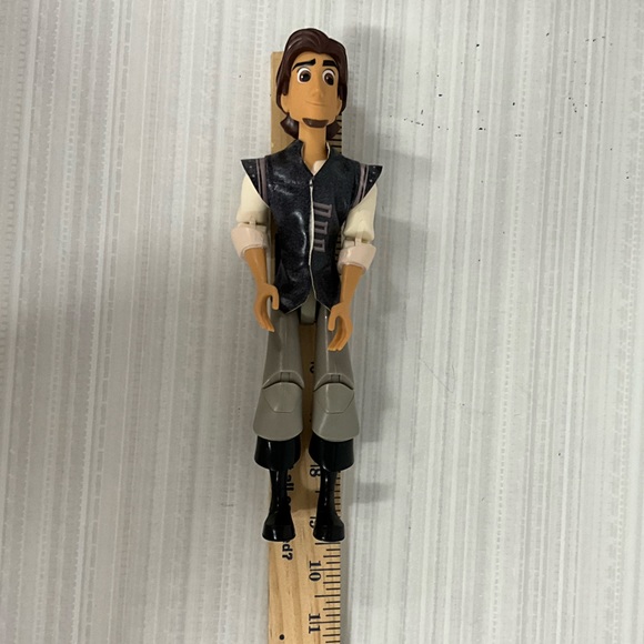 Flynn Rider Eugene Doll Tangled Repunzel 9” Articulated Poseable Hasbro - Picture 4 of 6